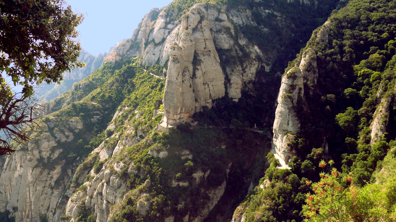 what-to-see-in-montserrat